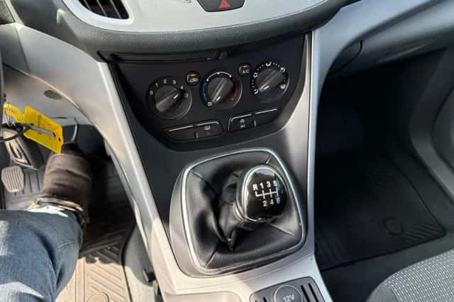 Ford C-Max (2015) thumbnail 6