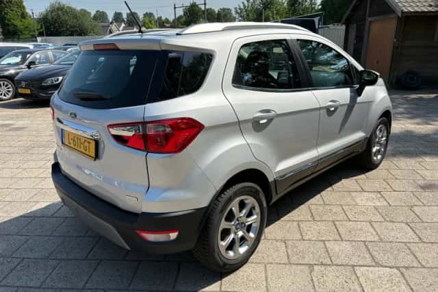 Ford EcoSport (2018) thumbnail 3
