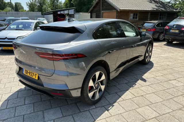 Jaguar I-Pace (2018) thumbnail 3