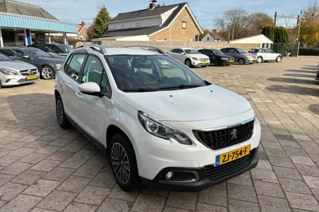 Peugeot 2008 (2019) thumbnail 4