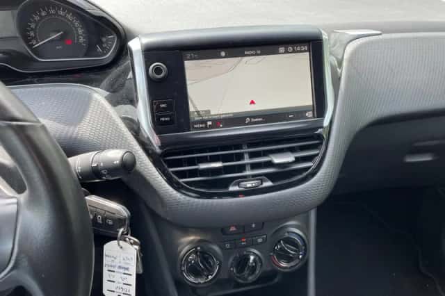 Peugeot 208 (2018) thumbnail 6