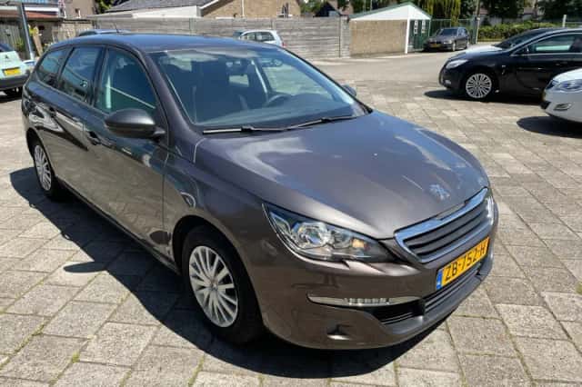 Peugeot 308 (2015) thumbnail 4