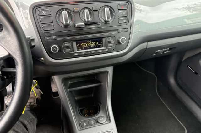 SEAT Mii (2016) thumbnail 6