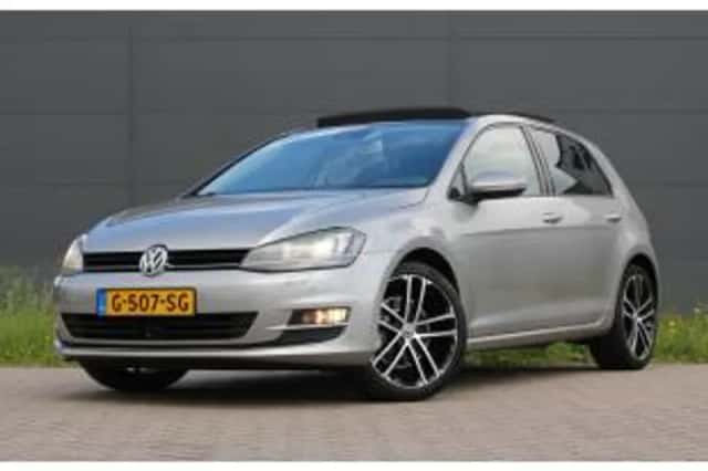 Volkswagen Golf (2012) thumbnail 2