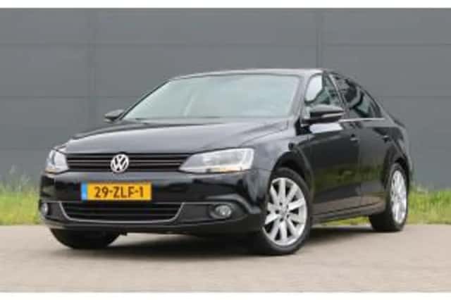 Volkswagen Jetta (2013) thumbnail 2
