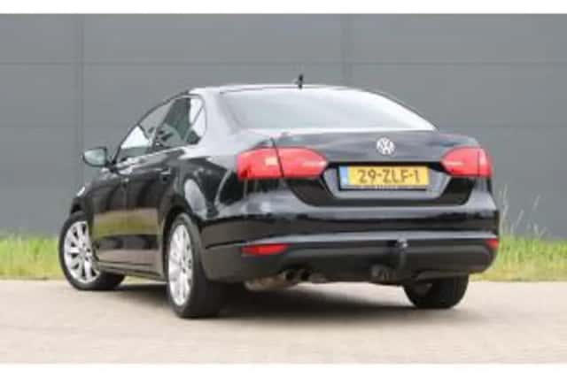 Volkswagen Jetta (2013) thumbnail 3