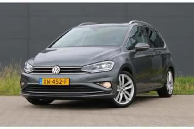 Volkswagen Golf (2018) thumbnail 2