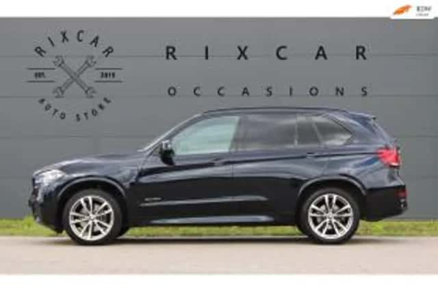 BMW X5 (2015) thumbnail 1