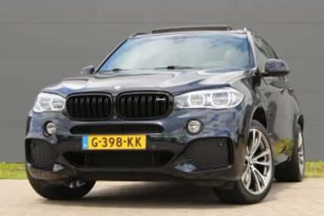 BMW X5 (2015) thumbnail 2