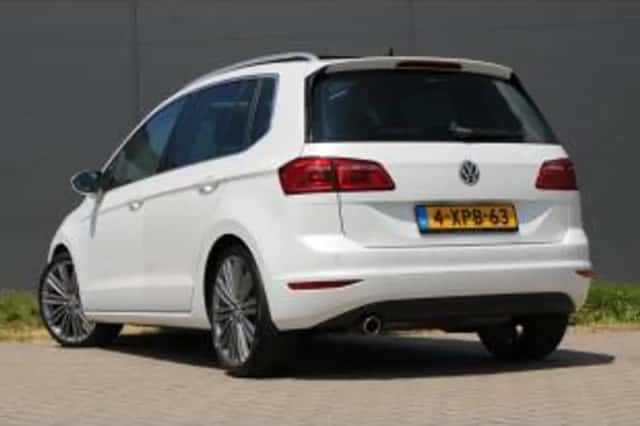 Volkswagen Golf (2014) thumbnail 3