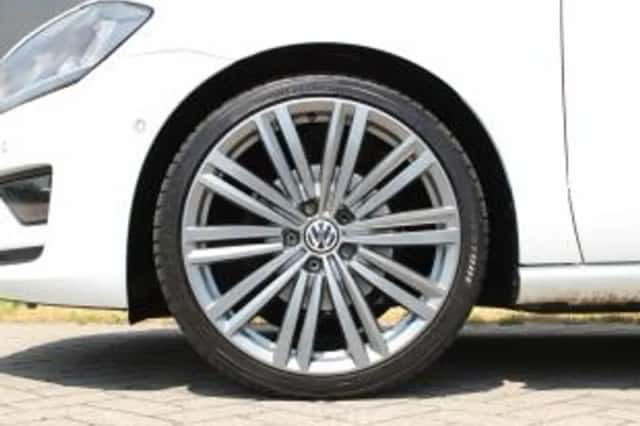 Volkswagen Golf (2014) thumbnail 4