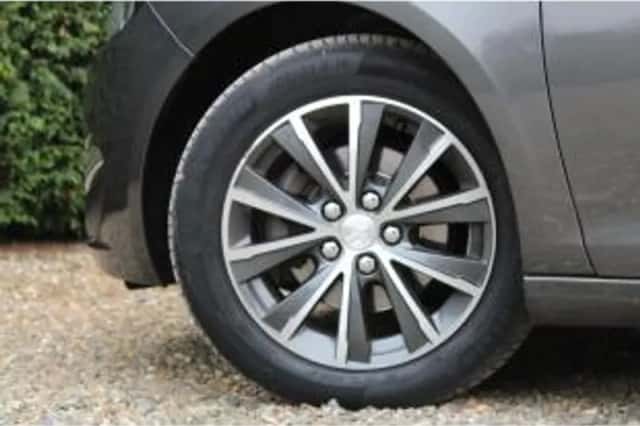 Peugeot 308 (2017) thumbnail 4