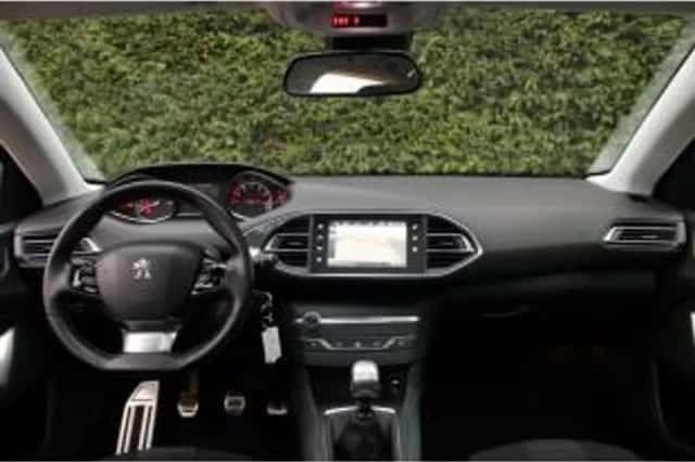 Peugeot 308 (2017) thumbnail 5