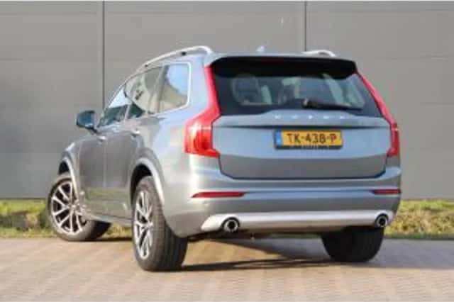 Volvo XC90 (2018) thumbnail 3