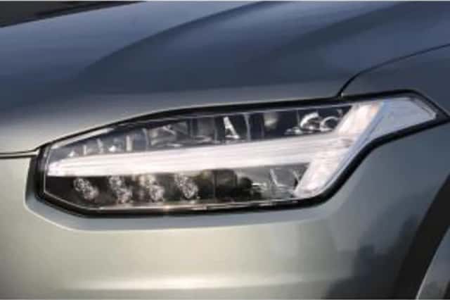 Volvo XC90 (2018) thumbnail 4