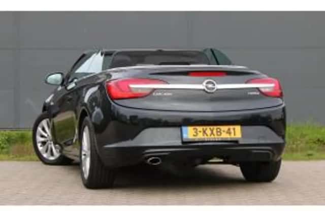 Opel Cascada (2013) thumbnail 3