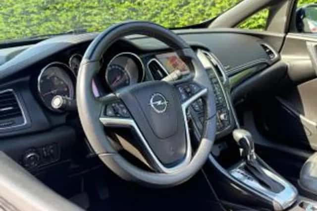 Opel Cascada (2013) thumbnail 5
