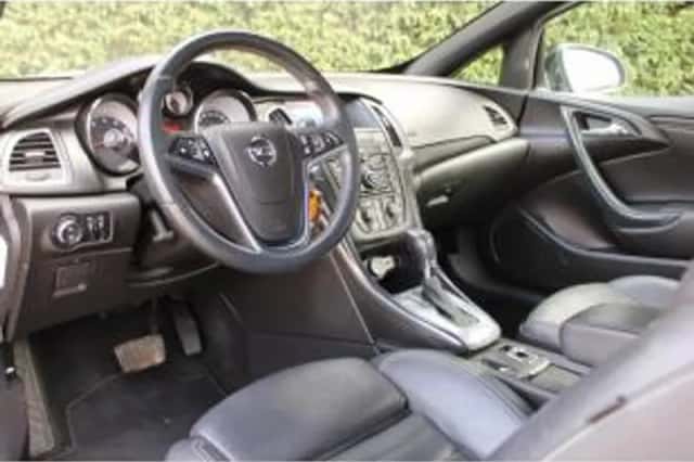 Opel Cascada (2013) thumbnail 5