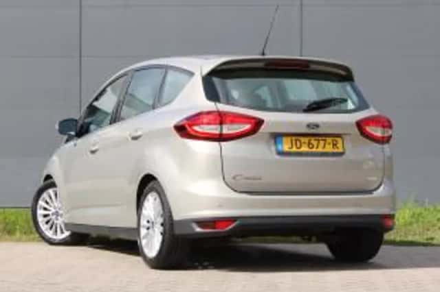 Ford C-Max (2016) thumbnail 3