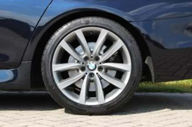 BMW 5-Serie (2011) thumbnail 4