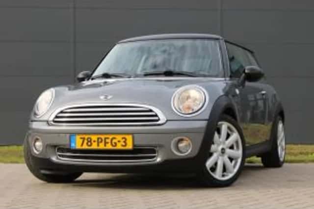 MINI Mini (2011) thumbnail 2
