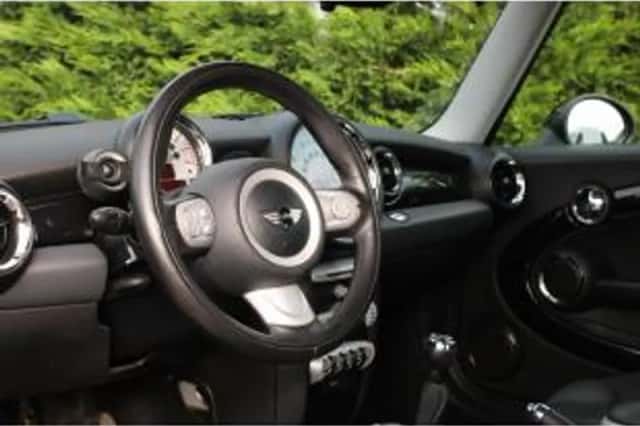 MINI Mini (2011) thumbnail 5