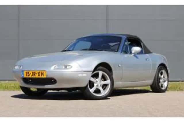 Mazda MX-5 (1992) thumbnail 3