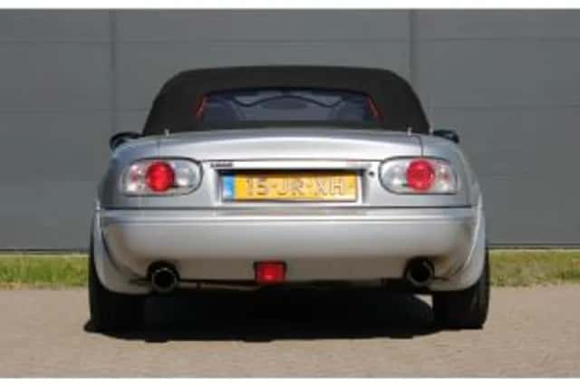 Mazda MX-5 (1992) thumbnail 5