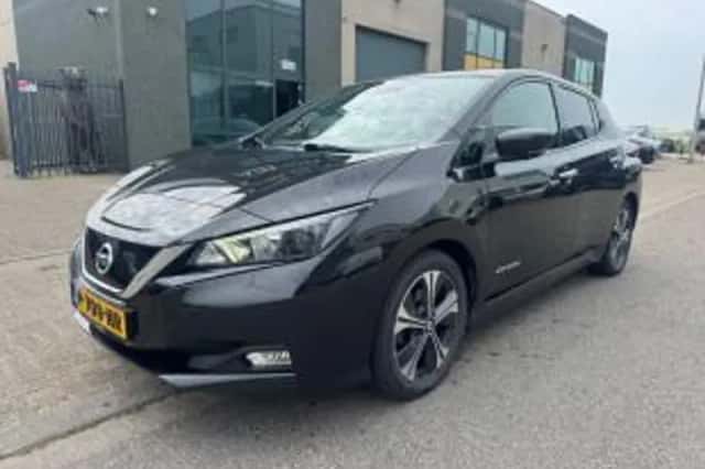 Nissan Leaf (2018) thumbnail 2