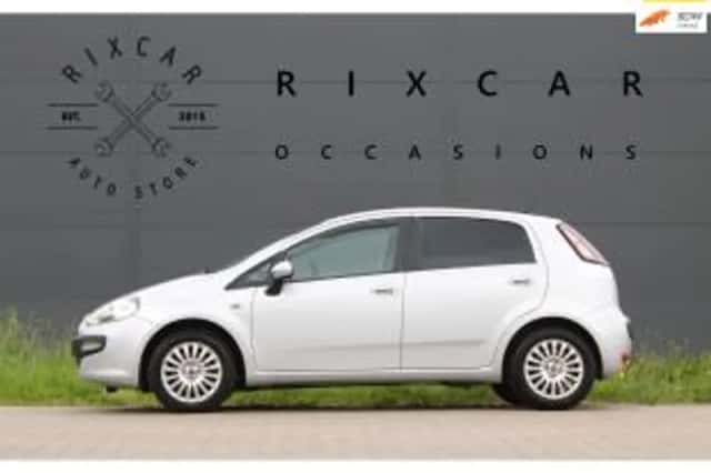 Fiat Punto (2010) thumbnail 1