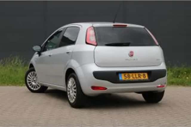 Fiat Punto (2010) thumbnail 3