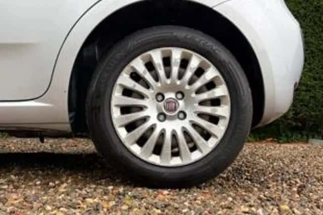 Fiat Punto (2010) thumbnail 4