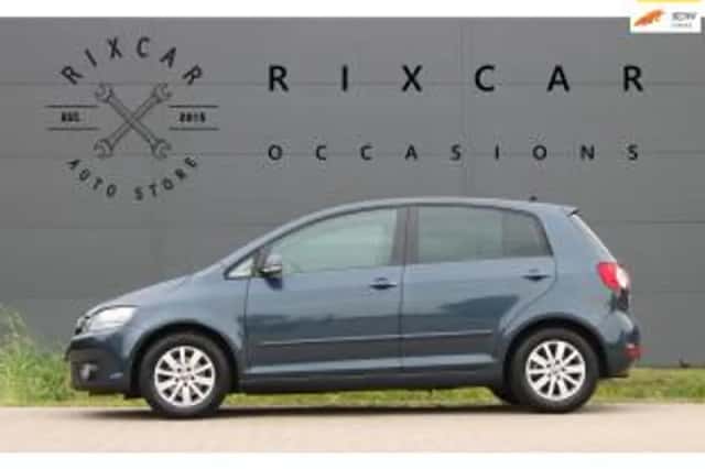 Volkswagen Golf (2012) thumbnail 1