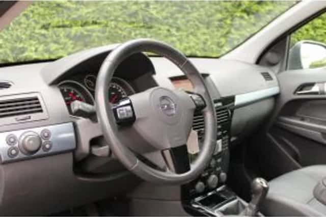 Opel Astra (2010) thumbnail 5