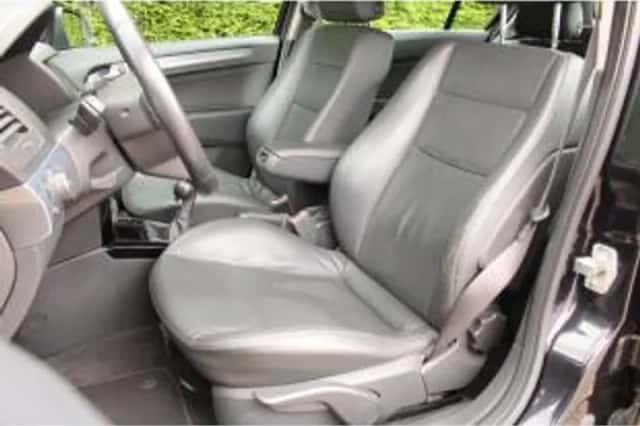 Opel Astra (2010) thumbnail 6