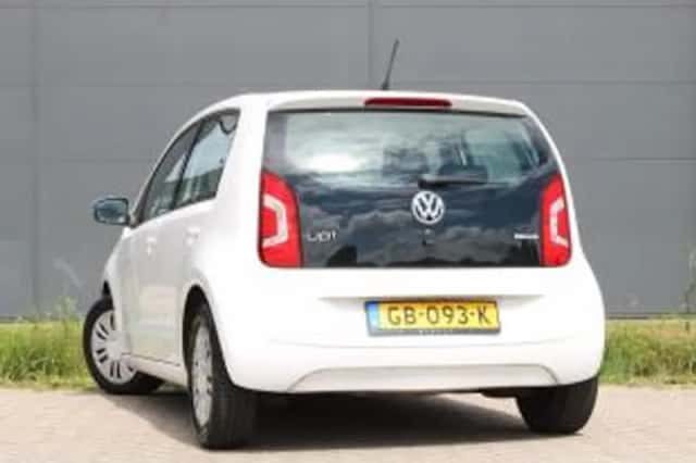 Volkswagen Up! (2015) thumbnail 3