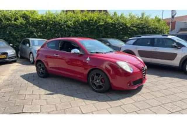Alfa Romeo Mito (2011) thumbnail 2