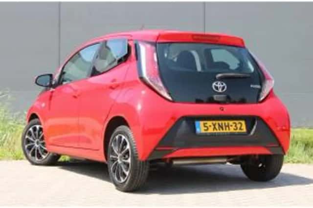Toyota Aygo (2014) thumbnail 3