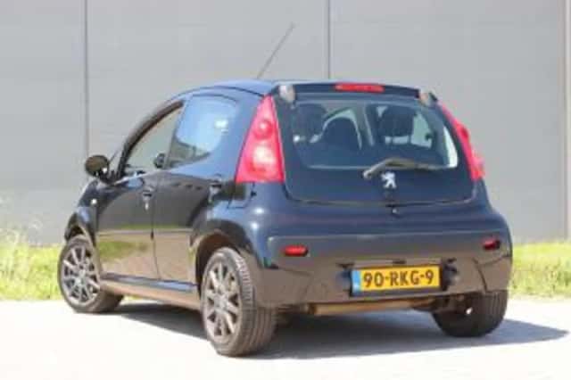 Peugeot 107 (2011) thumbnail 3