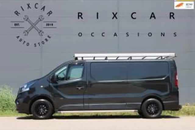 Opel Vivaro (2015) thumbnail 1