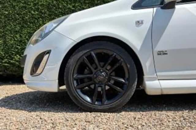 Opel Corsa (2011) thumbnail 4