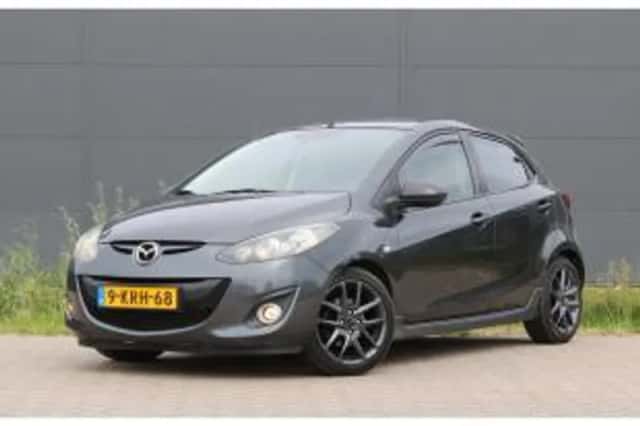 Mazda 2 (2013) thumbnail 2