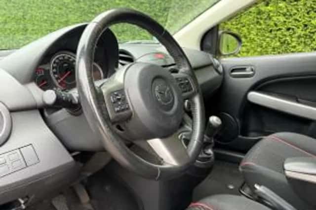 Mazda 2 (2013) thumbnail 6