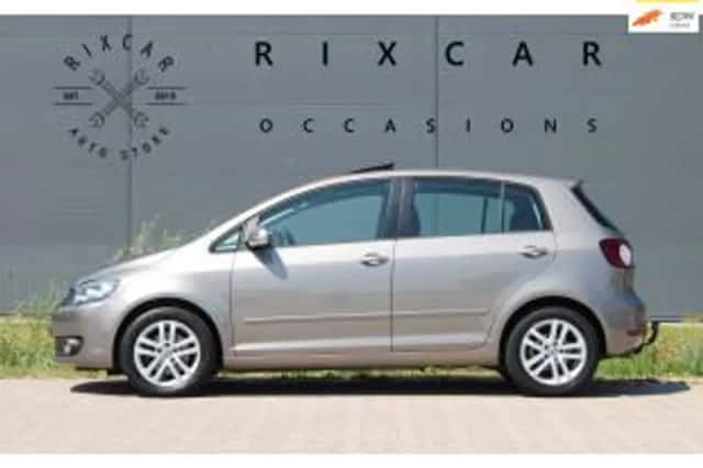 Volkswagen Golf (2010) thumbnail 1