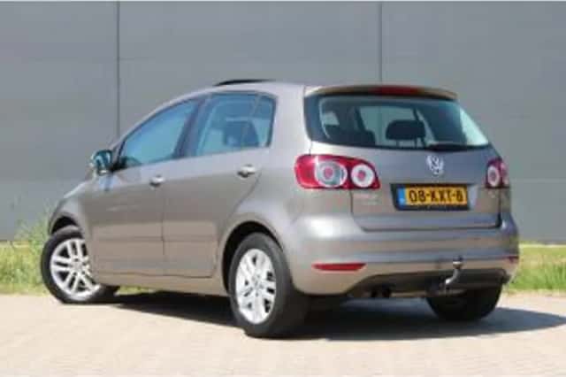 Volkswagen Golf (2010) thumbnail 3