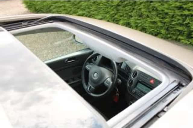 Volkswagen Golf (2010) thumbnail 5