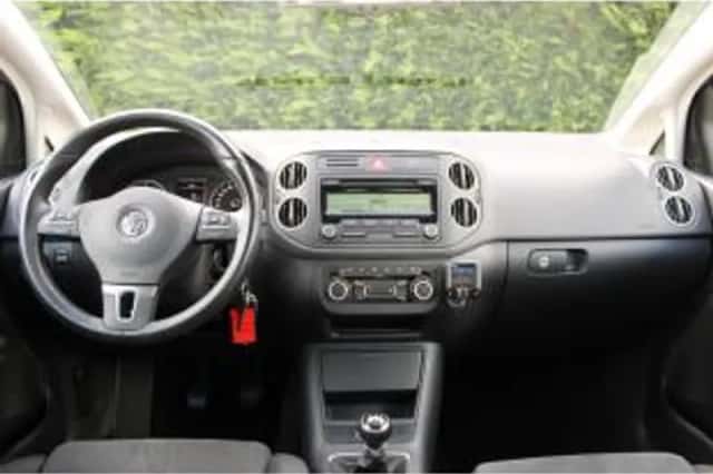Volkswagen Golf (2010) thumbnail 6