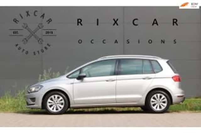 Volkswagen Golf (2015) thumbnail 1