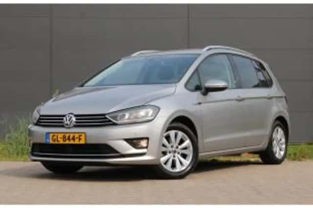 Volkswagen Golf (2015) thumbnail 2
