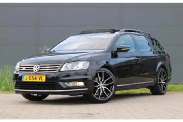 Volkswagen Passat (2014) thumbnail 2